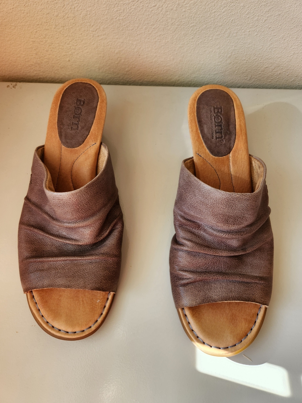 Born Women's Gray Leather Slide Sandals